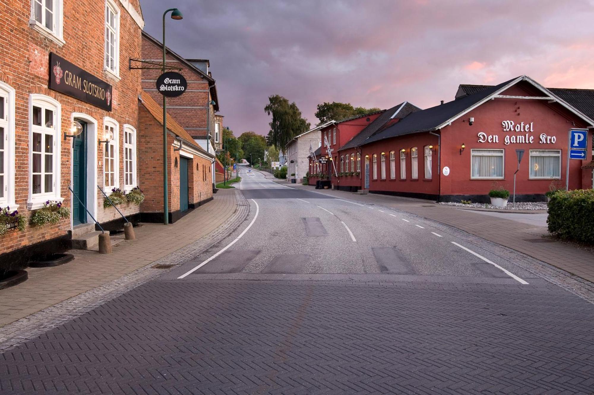 Den Gamle Kro Ved Gram Slot Eksteriør billede